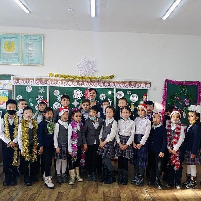 “Жаңа жыл” мерекесіне орай, өткізілген тәрбие сағаттарынан