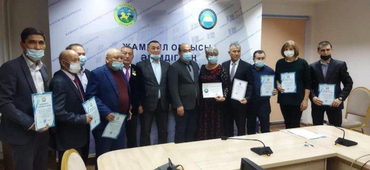 Қазақстан Республикасы Тәуелсіздігінің 30 жылдық мерейтойына орай,сапалы білім,саналы тәрбие және бұқаралық спорттың дамуына қосқан үлесі үшін мектебіміздің “Дене шынықтыру” пәні мұғалімі Краснолобова Раиса Васильевна марапатталды