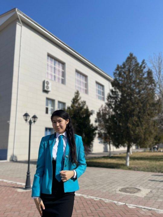 Наша Гульфайруз на Республиканском туре конкурса НОУ.