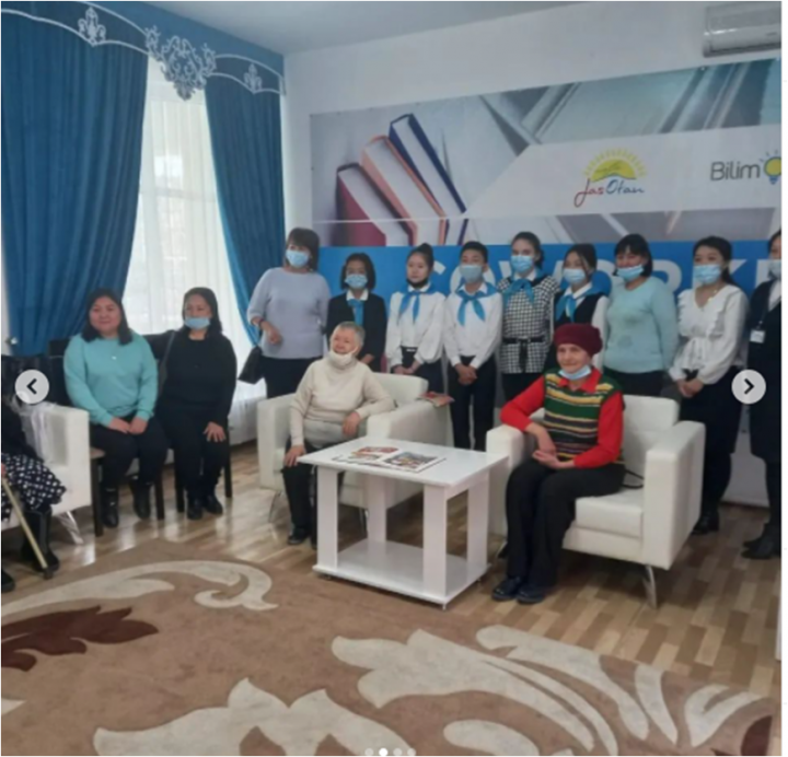 Абай атындағы орталық кітапханасында "Мың алғыс саған, Ұлы далам!" атты кездесу кешіне ✓39 мектеп - гимназиясының 7 "Б", 7"Е" сынып окушылары қатысып өз өлеңдерін оқыды.