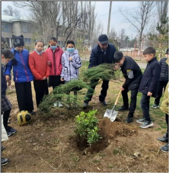 "Мектебім жасыл мекенім" атты акциясы бойынша ағаш отырғызылды.